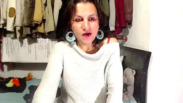 Snapshot of LorenJade chatting on 03-11-26, 07:14 LorenJade online show from 03-11-26, 07:14