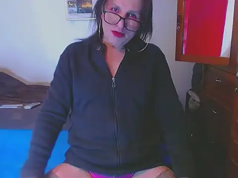 Snapshot of LorenJade chatting on 03-15-26, 11:44 LorenJade online show from 03-15-26, 11:44