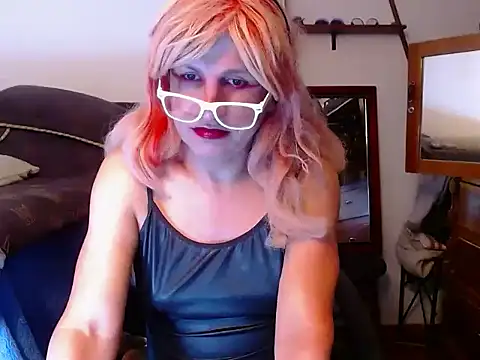 LorenJade online show from 05-17-26, 10:33