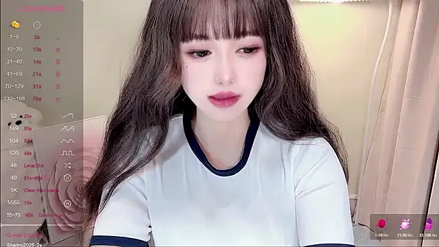 Snapshot of Dolv_1o chatting on 01-08-25, 11:43 Dolv 1o online show from 01-08-25, 11:43