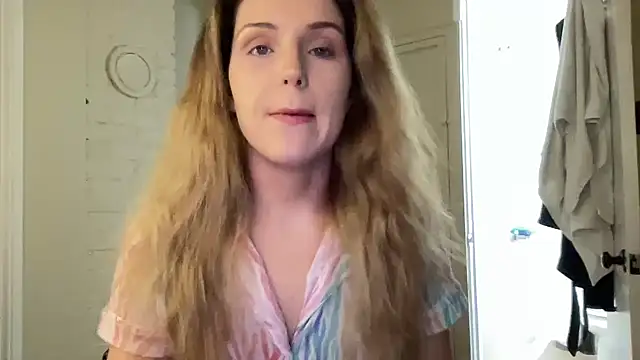 Snapshot of sexylilly69 chatting on 07-03-26, 01:56 sexylilly69 online show from 07-03-26, 01:56