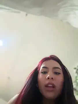 Snapshot of Zarah_Blare chatting on 12-18-24, 07:04 Zarah Blare online show from 12-18-24, 07:04