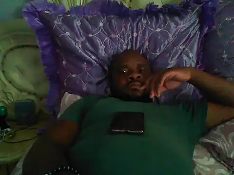 Snapshot of spopo619 chatting on 12-18-25, 12:44 spopo619 online show from 12-18-25, 12:44