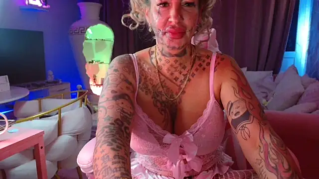 Snapshot of Jeanny_Bln chatting on 12-19-25, 05:31 Jeanny Bln online show from 12-19-25, 05:31