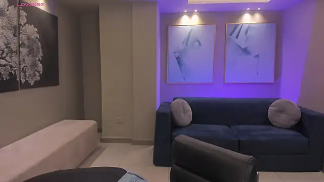 EloisaOlivero online show from 10-28-25, 06:21