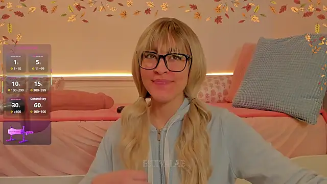 estivalae online show from 10-16-25, 10:49