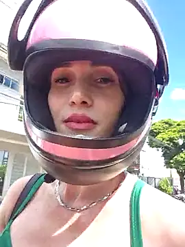 Snapshot of Irresistible24 chatting on 12-18-25, 05:52 Irresistible24 online show from 12-18-25, 05:52