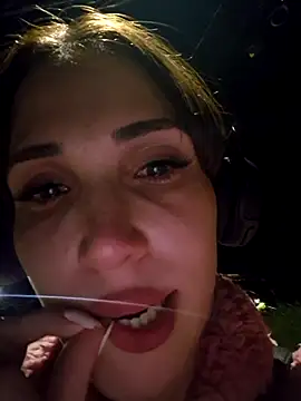 Snapshot of Irresistible24 chatting on 12-21-25, 02:41 Irresistible24 online show from 12-21-25, 02:41