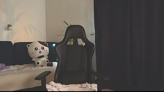 hotexclusive  online show from 03-15-25, 07:53