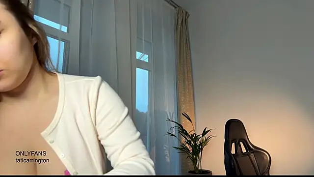 hotexclusive  online show from 11-10-25, 04:33