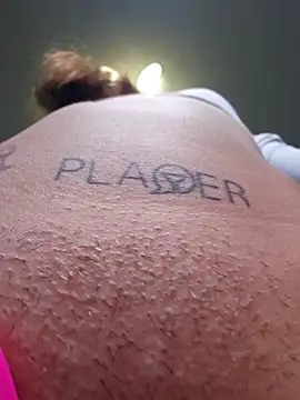 Snapshot of BabySPieS chatting on 12-14-25, 08:30 BabySPieS online show from 12-14-25, 08:30