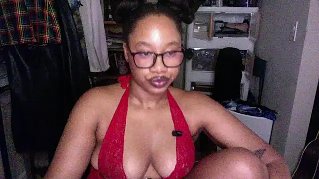 Snapshot of goddessdaisysky chatting on 09-21-25, 04:36 goddessdaisysky online show from 09-21-25, 04:36