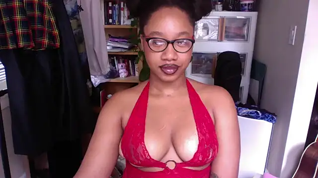 Snapshot of goddessdaisysky chatting on 09-21-25, 08:21 goddessdaisysky online show from 09-21-25, 08:21