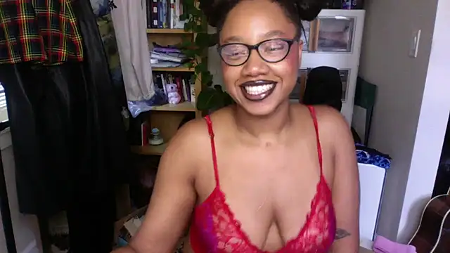 Snapshot of goddessdaisysky chatting on 09-23-25, 03:15 goddessdaisysky online show from 09-23-25, 03:15