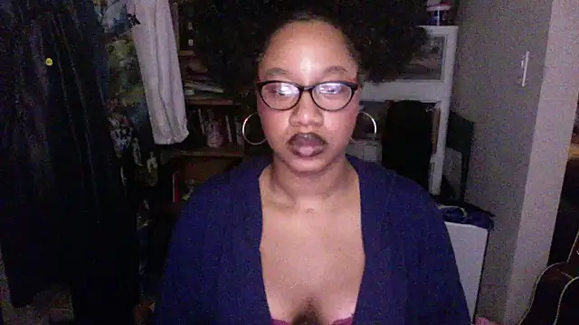Snapshot of goddessdaisysky chatting on 09-28-25, 05:24 goddessdaisysky online show from 09-28-25, 05:24