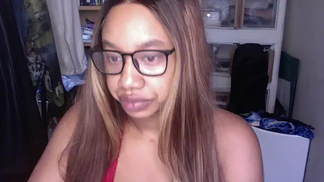Snapshot of goddessdaisysky chatting on 09-29-25, 02:44 goddessdaisysky online show from 09-29-25, 02:44