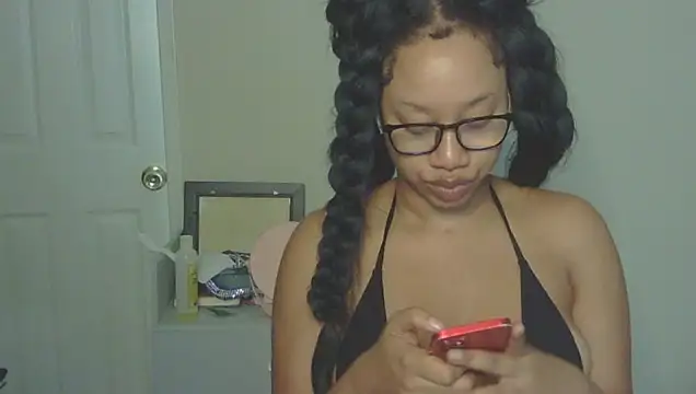 Snapshot of goddessdaisysky chatting on 10-17-25, 04:53 goddessdaisysky online show from 10-17-25, 04:53