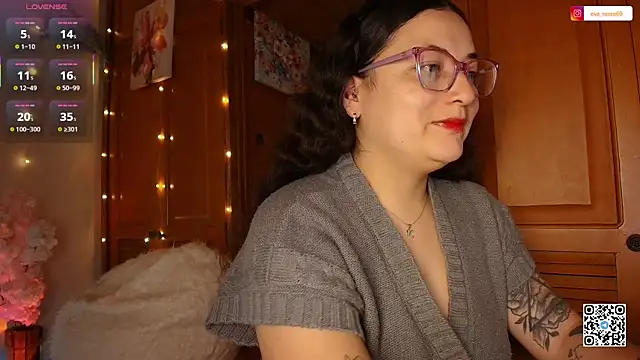 Snapshot of eva_rosse69 chatting on 05-15-26, 12:12 eva rosse69 online show from 05-15-26, 12:12
