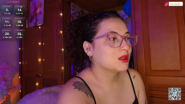 Snapshot of eva_rosse69 chatting on 05-18-26, 12:11 eva rosse69 online show from 05-18-26, 12:11