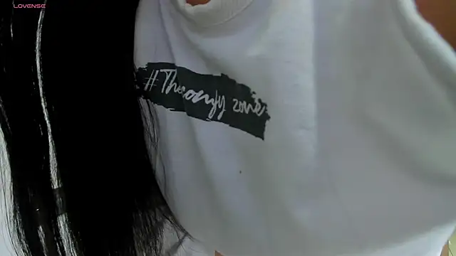 Snapshot of andrea_osorio_ chatting on 02-16-25, 03:27 andrea osorio online show from 02-16-25, 03:27