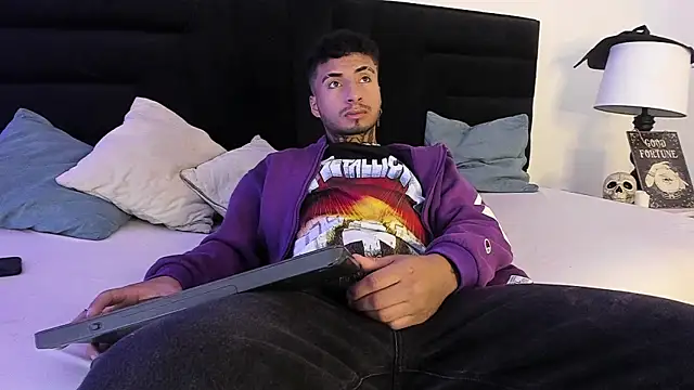 JuanCamiilo 66 online show from 10-26-25, 03:12