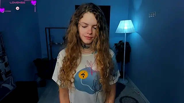 RayaNenlia online show from 10-13-25, 05:07