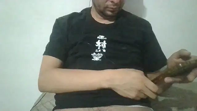 Snapshot of angeljz4 chatting on 04-20-26, 06:27 angeljz4 online show from 04-20-26, 06:27