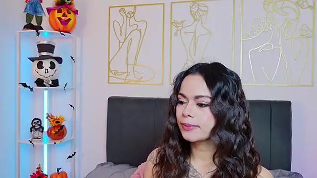 summer holiday online show from 10-22-25, 05:08