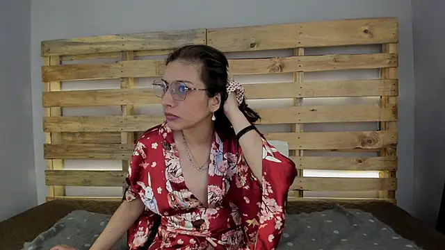 bulma bambina  online show from 11-29-25, 12:19