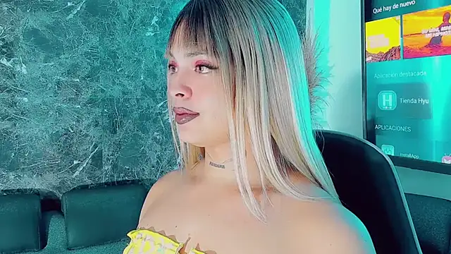 Emmaa Saenz  online show from 01-09-26, 09:27