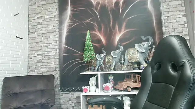 charlotedoll online show from 01-01-25, 03:13