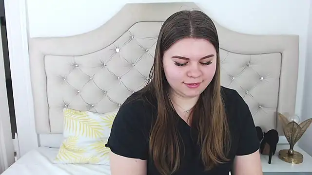 Snapshot of AbbyPleasure chatting on 01-27-25, 01:41 AbbyPleasure online show from 01-27-25, 01:41