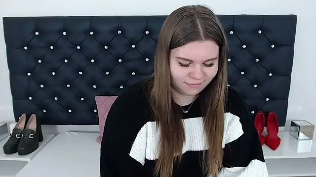 Snapshot of AbbyPleasure chatting on 02-25-25, 12:34 AbbyPleasure online show from 02-25-25, 12:34