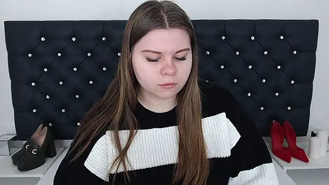 Snapshot of AbbyPleasure chatting on 03-03-25, 09:44 AbbyPleasure online show from 03-03-25, 09:44