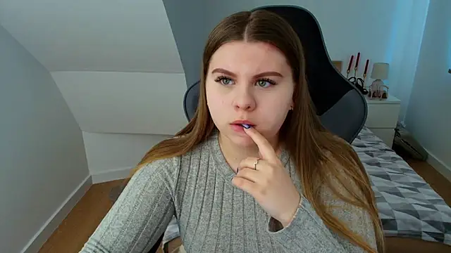 Snapshot of AbbyPleasure chatting on 04-24-26, 12:18 AbbyPleasure online show from 04-24-26, 12:18