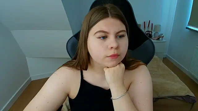 Snapshot of AbbyPleasure chatting on 05-18-26, 11:27 AbbyPleasure online show from 05-18-26, 11:27