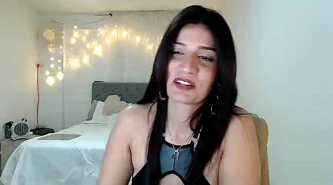 Snapshot of ZajiraShane chatting on 12-13-24, 10:30 ZajiraShane online show from 12-13-24, 10:30