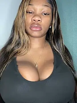 CharismaaBanx online show from 12-28-24, 12:03