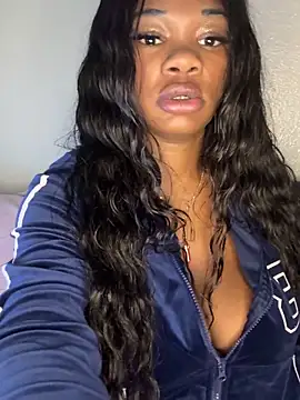 Snapshot of CharismaaBanx chatting on 03-22-26, 07:17 CharismaaBanx online show from 03-22-26, 07:17