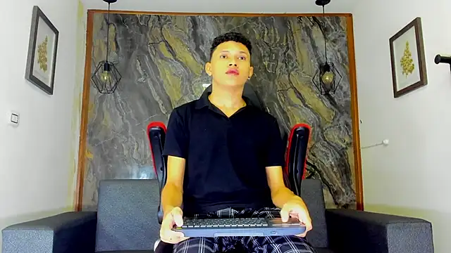 liam genner  online show from 01-29-25, 07:43