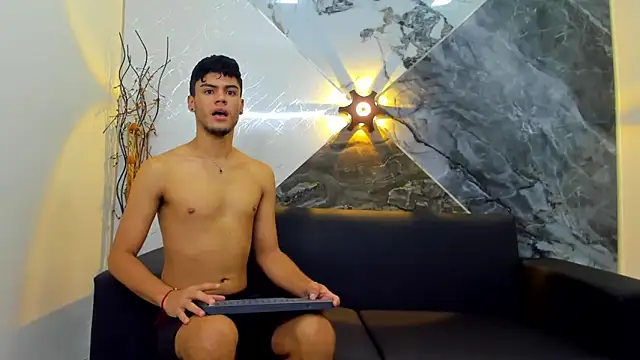 liam genner  online show from 02-10-25, 11:36