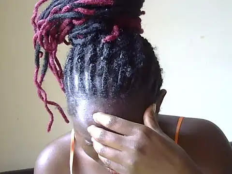 Snapshot of Seeexxxy-bree chatting on 12-15-25, 10:41 Seeexxxy-bree online show from 12-15-25, 10:41