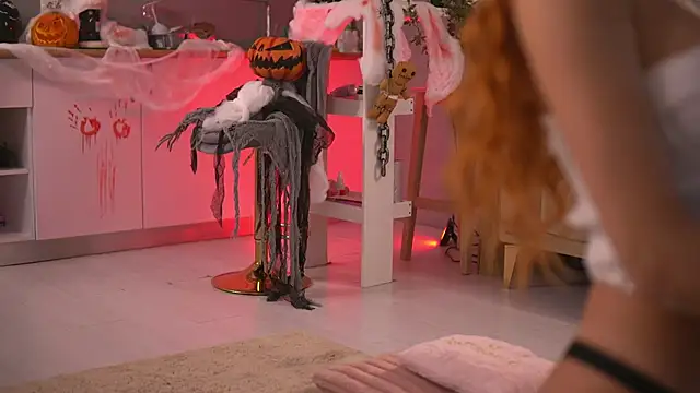 ButterflyLeah online show from 11-04-25, 02:43