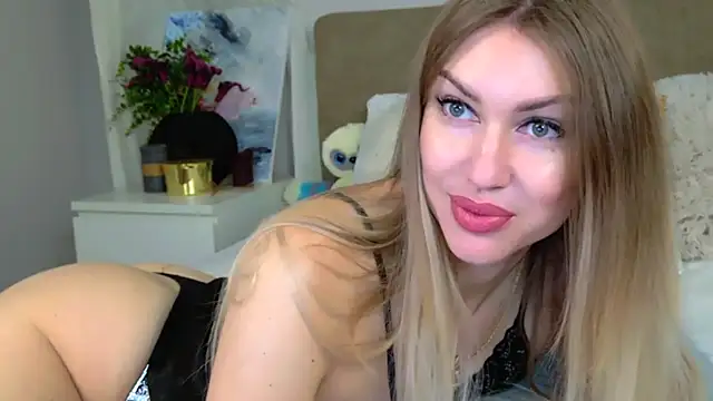 LuisaSin online show from 11-05-25, 07:30