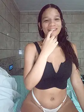 Snapshot of By_Aninha chatting on 02-17-26, 07:53 By Aninha online show from 02-17-26, 07:53