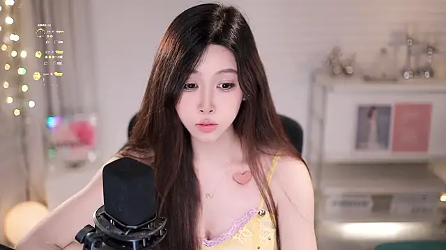 Snapshot of SleepArtist chatting on 05-31-26, 06:09 SleepArtist online show from 05-31-26, 06:09