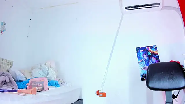 Emily Coper18 online show from 03-10-25, 11:38