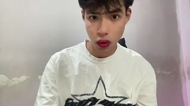 Snapshot of Jacotnk chatting on 12-24-24, 04:33 Jacotnk online show from 12-24-24, 04:33