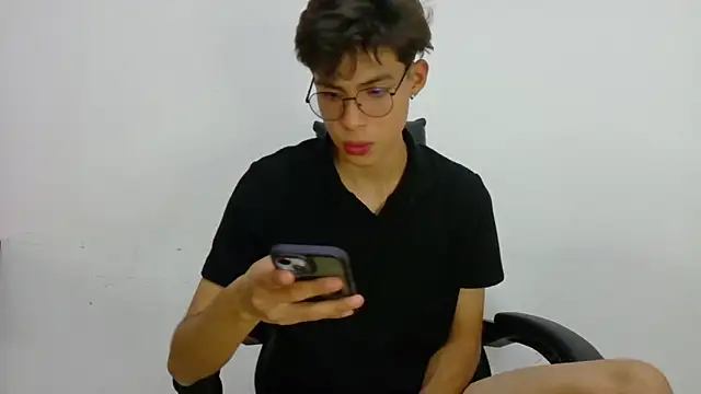 Snapshot of Jacotnk chatting on 02-01-25, 05:07 Jacotnk online show from 02-01-25, 05:07