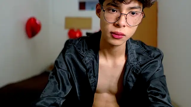 Snapshot of Jacotnk chatting on 02-14-25, 05:19 Jacotnk online show from 02-14-25, 05:19